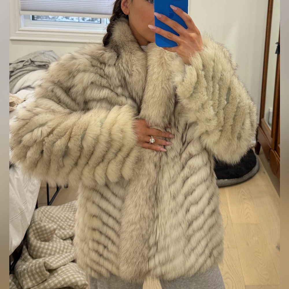 Luxurious saga fox Fur Coat